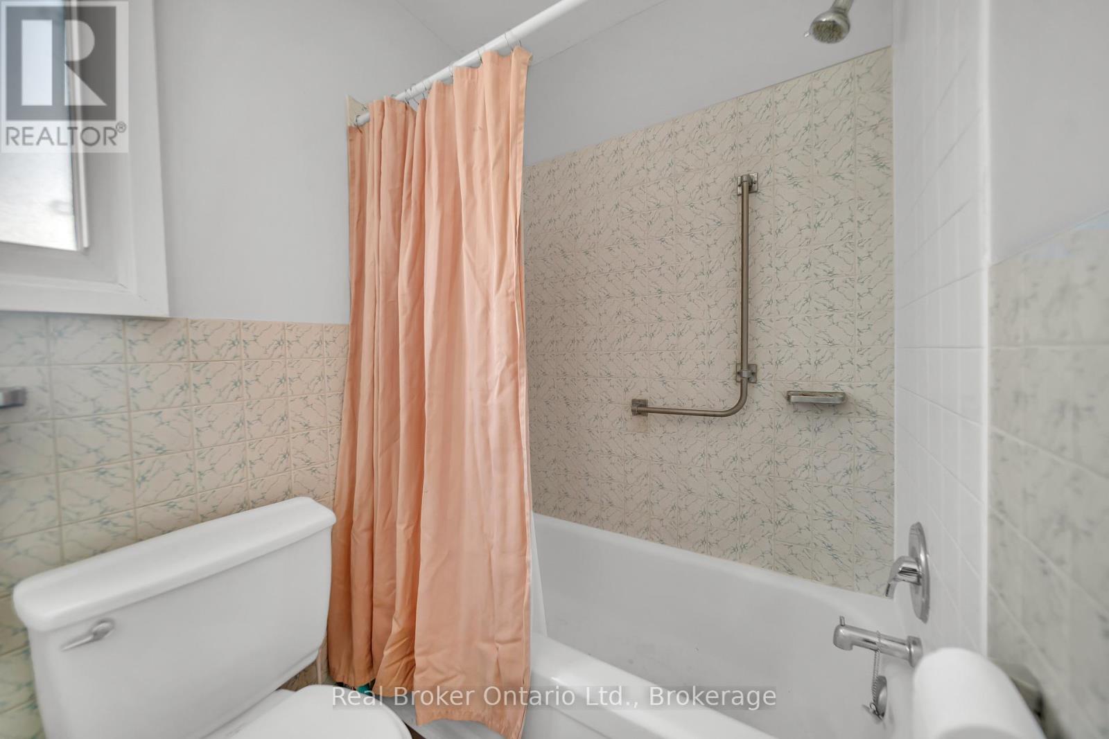 141 Samuel Street, Kitchener, Ontario  N2H 1P9 - Photo 28 - X12851240