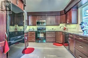 7 Sanderson Drive, Guelph, Ontario  N1H 6T7 - Photo 5 - X12851228