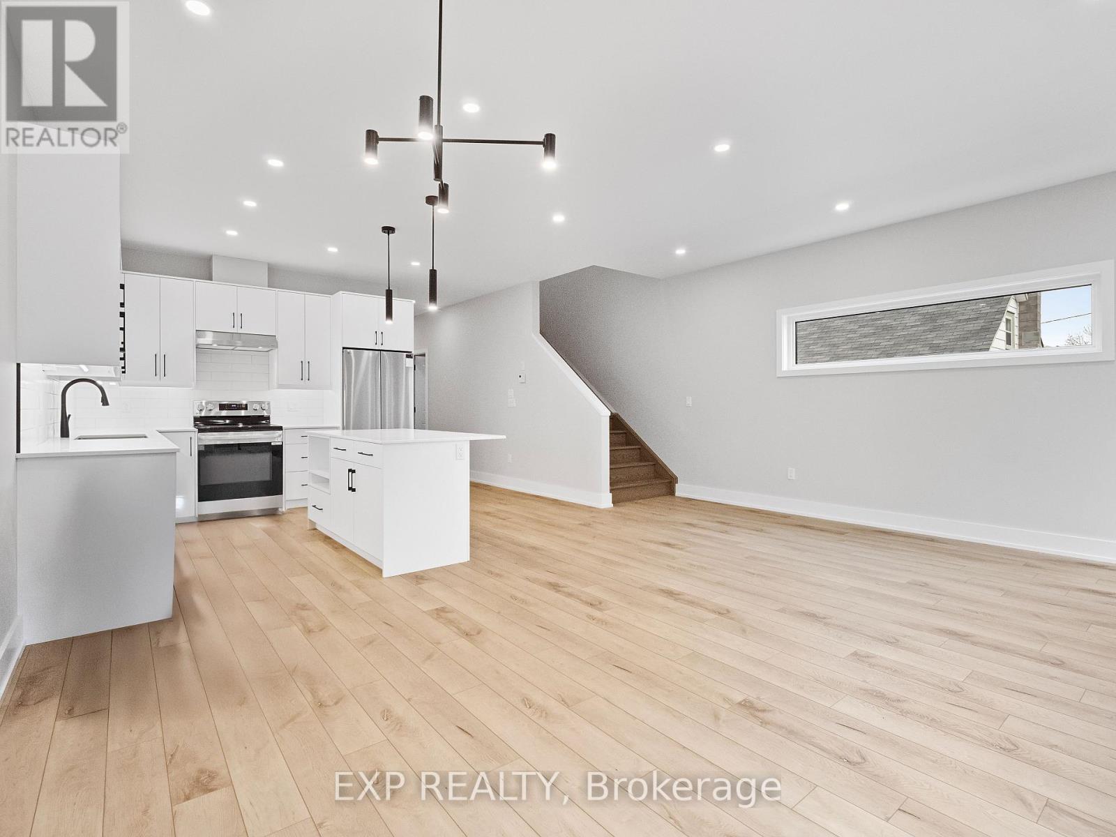 1142 Ontario Road, Welland (Lincoln/crowland), Ontario  L3B 5E7 - Photo 12 - X12851122