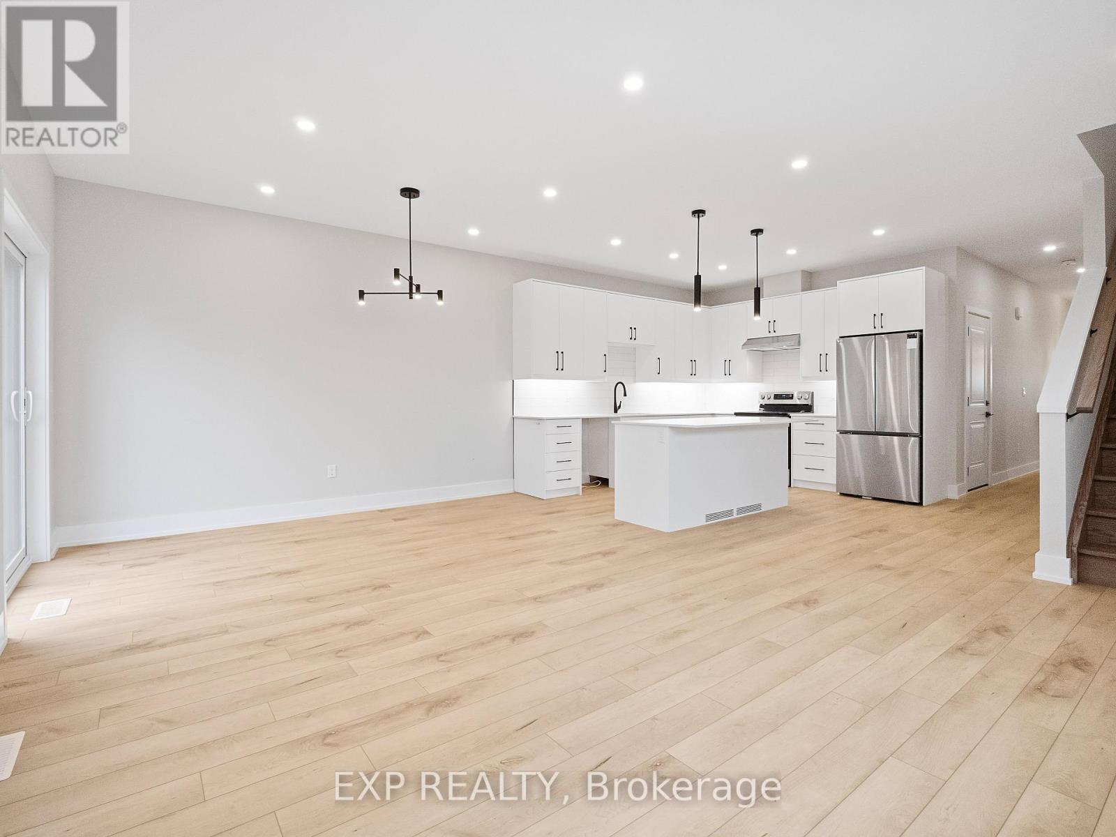 1142 Ontario Road, Welland (Lincoln/crowland), Ontario  L3B 5E7 - Photo 13 - X12851122