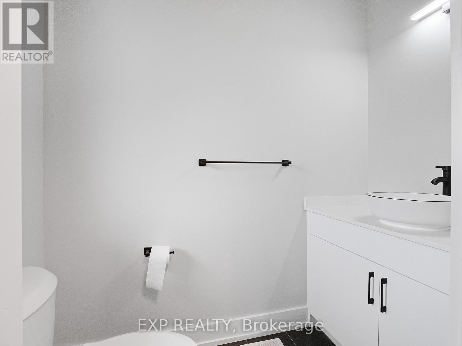 1142 Ontario Road, Welland (Lincoln/crowland), Ontario  L3B 5E7 - Photo 14 - X12851122