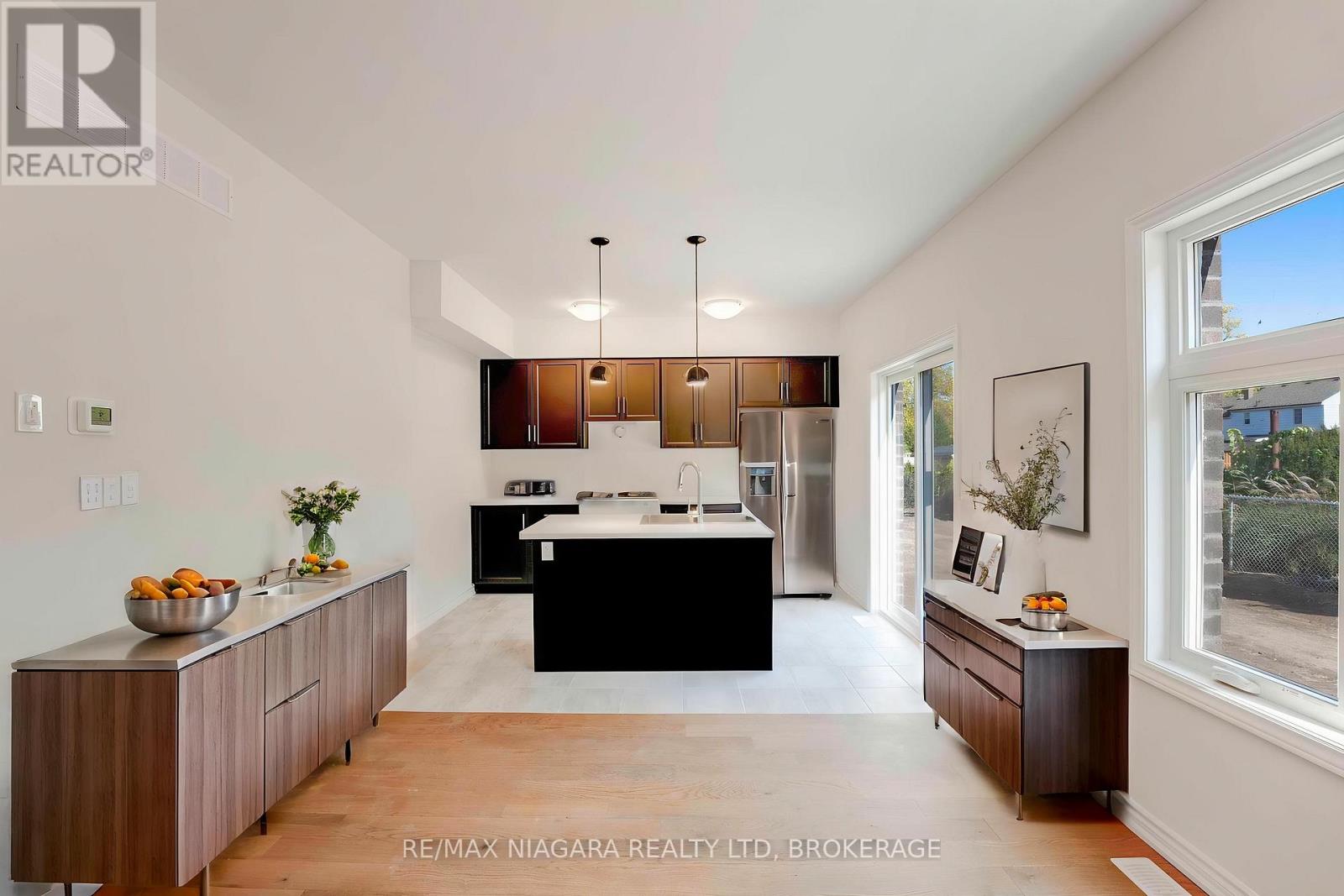 57 - 5672 Dorchester Road, Niagara Falls, Ontario  L2G 3Y8 - Photo 10 - X12851176