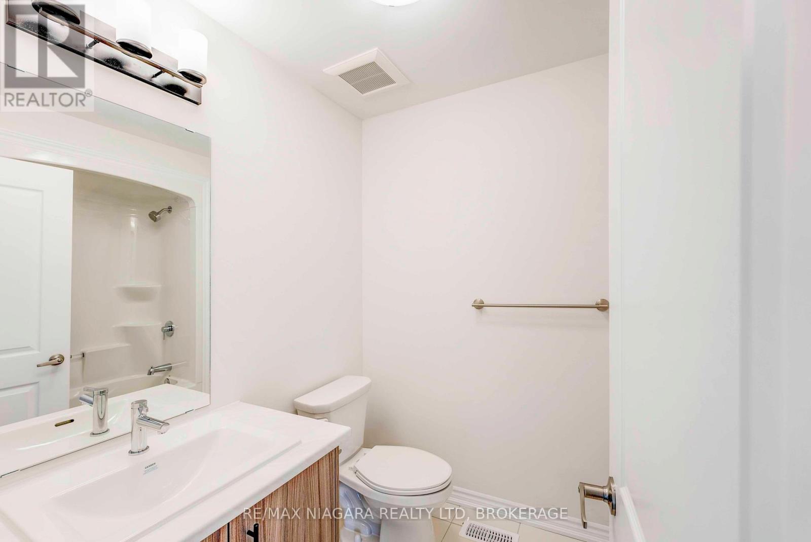 57 - 5672 Dorchester Road, Niagara Falls, Ontario  L2G 3Y8 - Photo 27 - X12851176