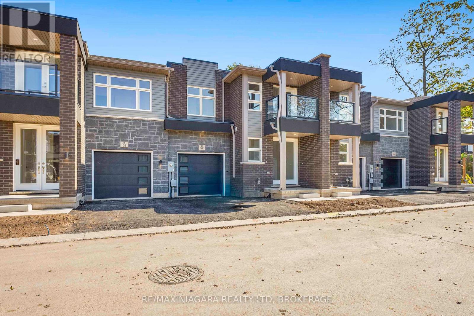 57 - 5672 Dorchester Road, Niagara Falls, Ontario  L2G 3Y8 - Photo 3 - X12851176