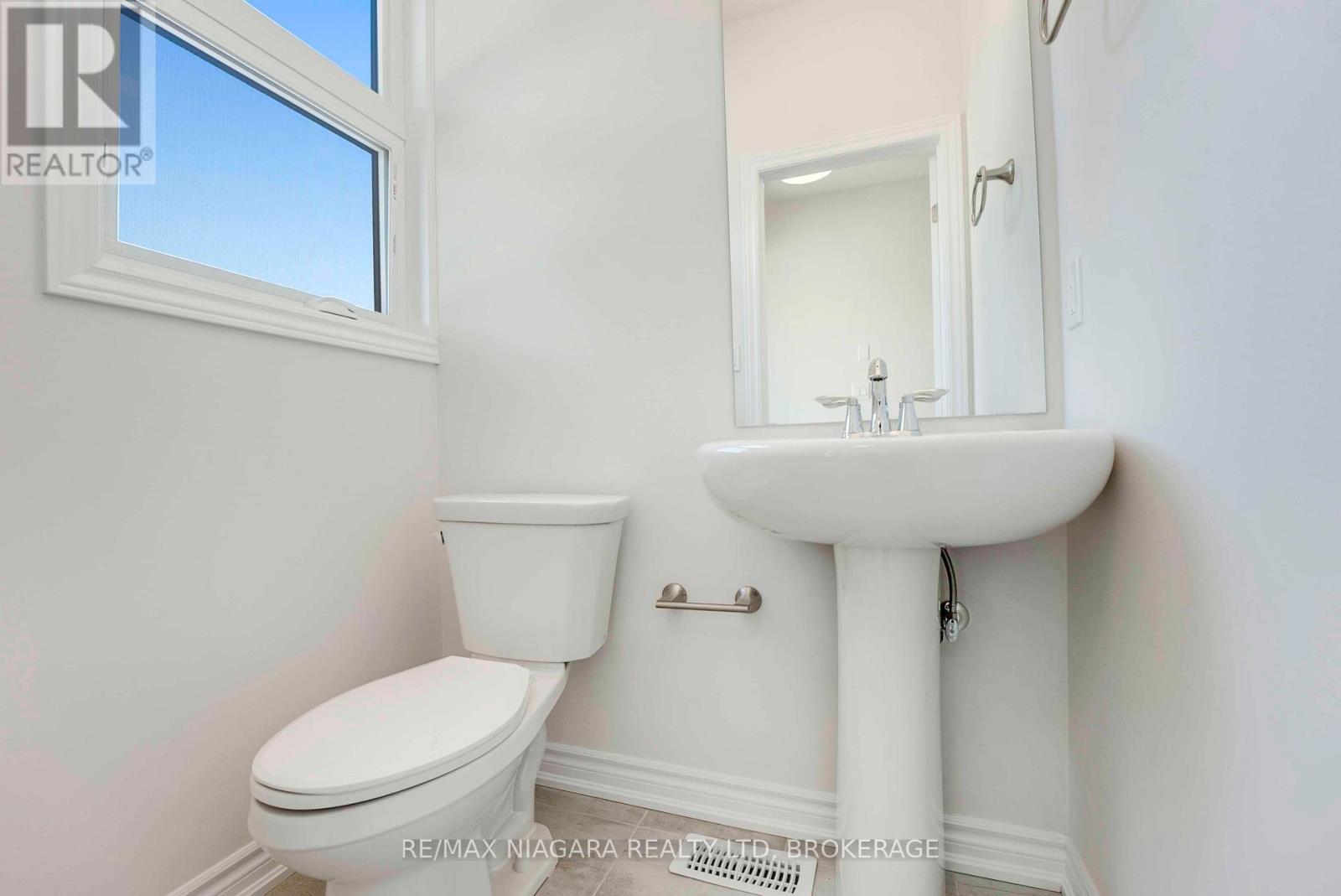 57 - 5672 Dorchester Road, Niagara Falls, Ontario  L2G 3Y8 - Photo 6 - X12851176