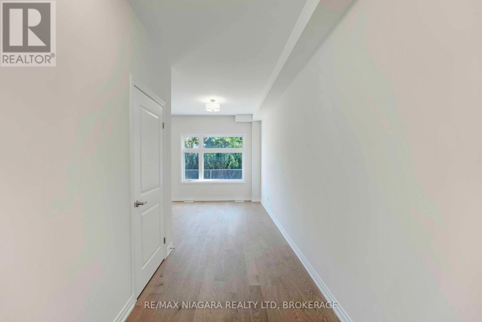 57 - 5672 Dorchester Road, Niagara Falls, Ontario  L2G 3Y8 - Photo 8 - X12851176