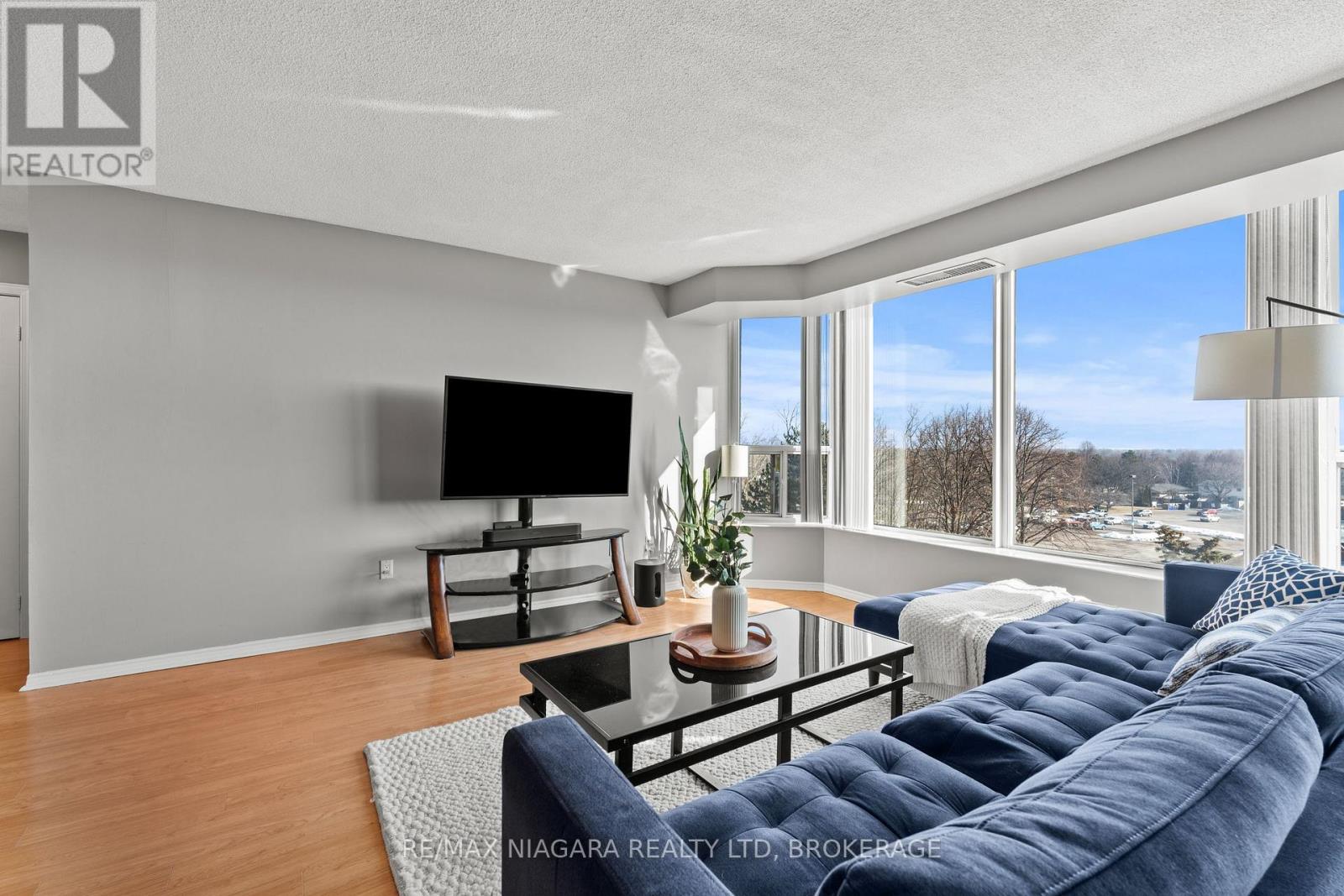 601 - 81 Scott Street, St. Catharines, Ontario  L2N 7L5 - Photo 11 - X12851286