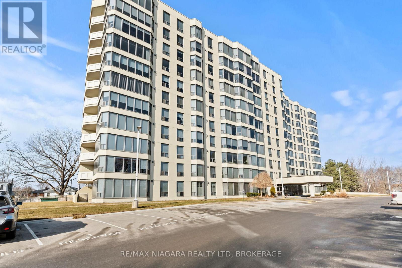 601 - 81 Scott Street, St. Catharines, Ontario  L2N 7L5 - Photo 4 - X12851286