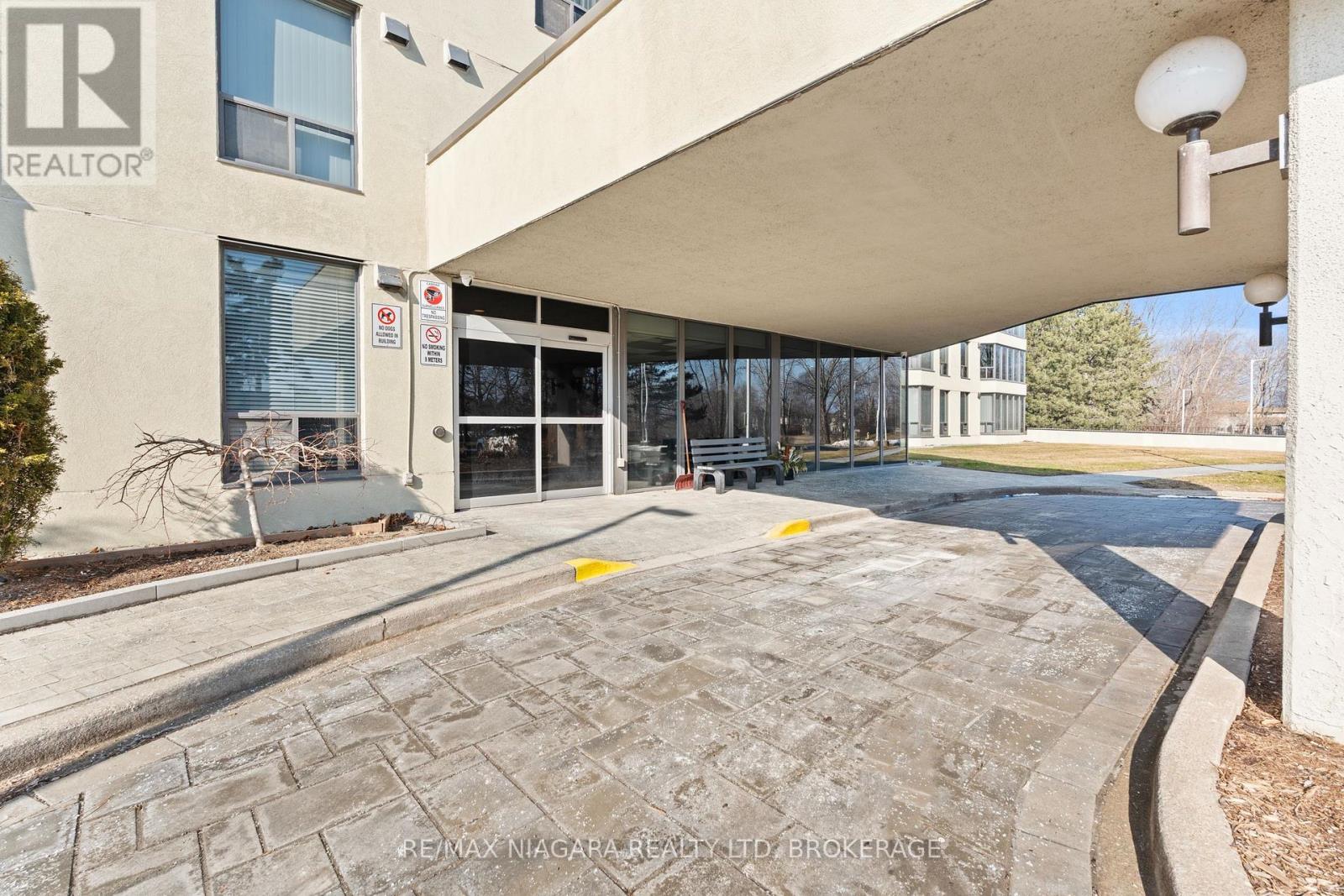 601 - 81 Scott Street, St. Catharines, Ontario  L2N 7L5 - Photo 5 - X12851286