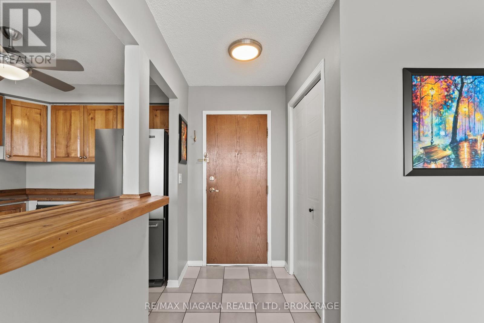 601 - 81 Scott Street, St. Catharines, Ontario  L2N 7L5 - Photo 8 - X12851286