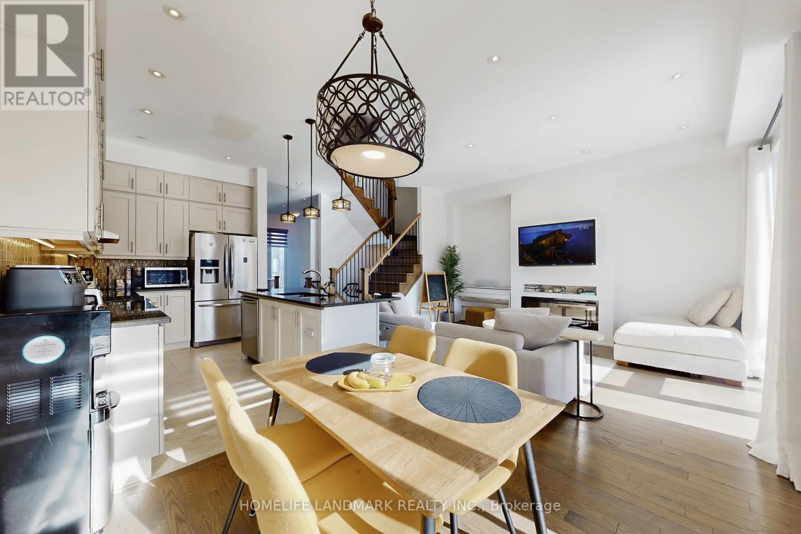 22 Crestridge Drive, Vaughan, Ontario  L4J 0K1 - Photo 13 - N12850388