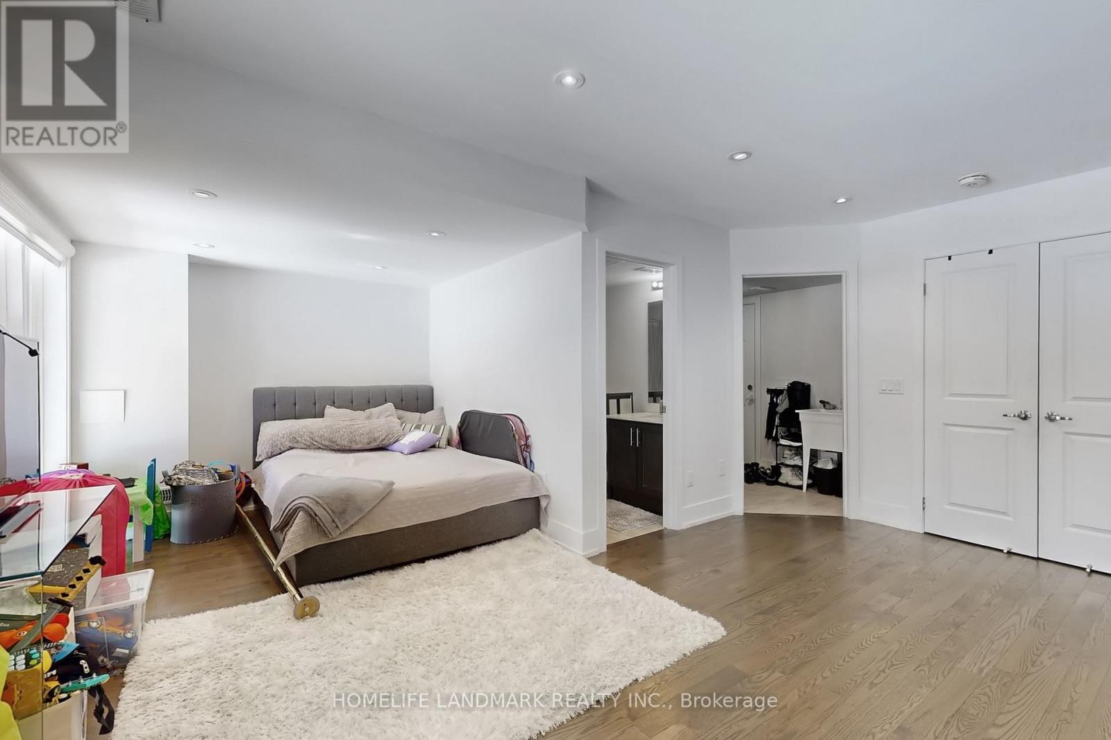 22 Crestridge Drive, Vaughan, Ontario  L4J 0K1 - Photo 29 - N12850388