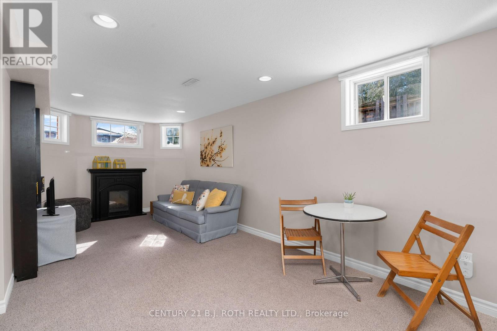 63 Kenwell Crescent, Barrie (Holly), Ontario  L4N 0A3 - Photo 27 - S12850828