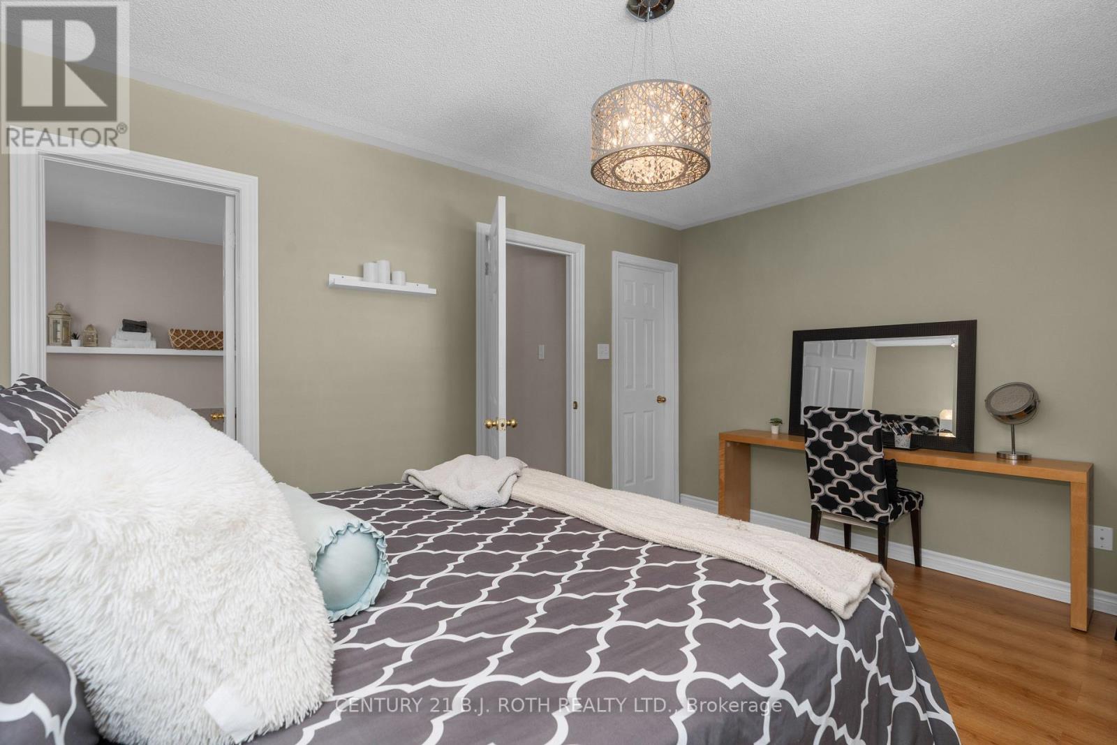 63 Kenwell Crescent, Barrie (Holly), Ontario  L4N 0A3 - Photo 20 - S12850828