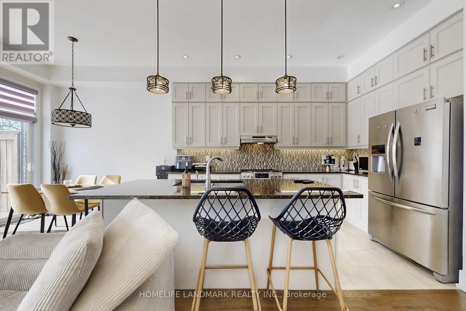 22 Crestridge Drive, Vaughan, Ontario  L4J 0K1 - Photo 9 - N12850388