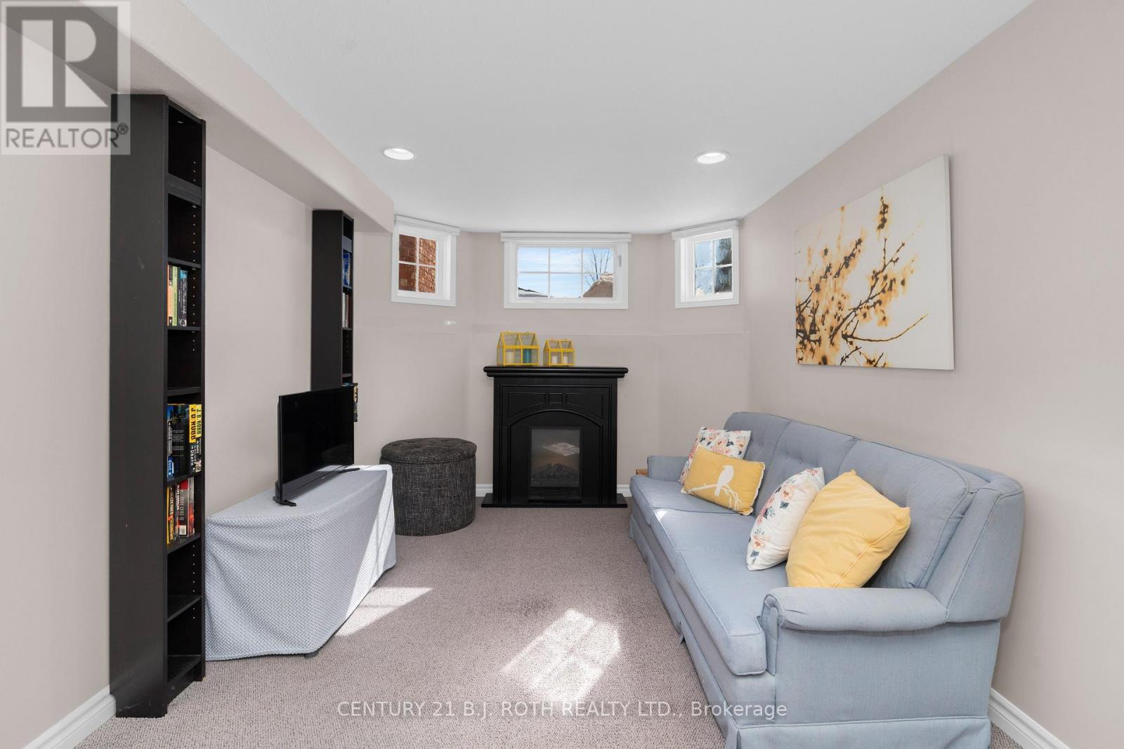 63 Kenwell Crescent, Barrie (Holly), Ontario  L4N 0A3 - Photo 28 - S12850828