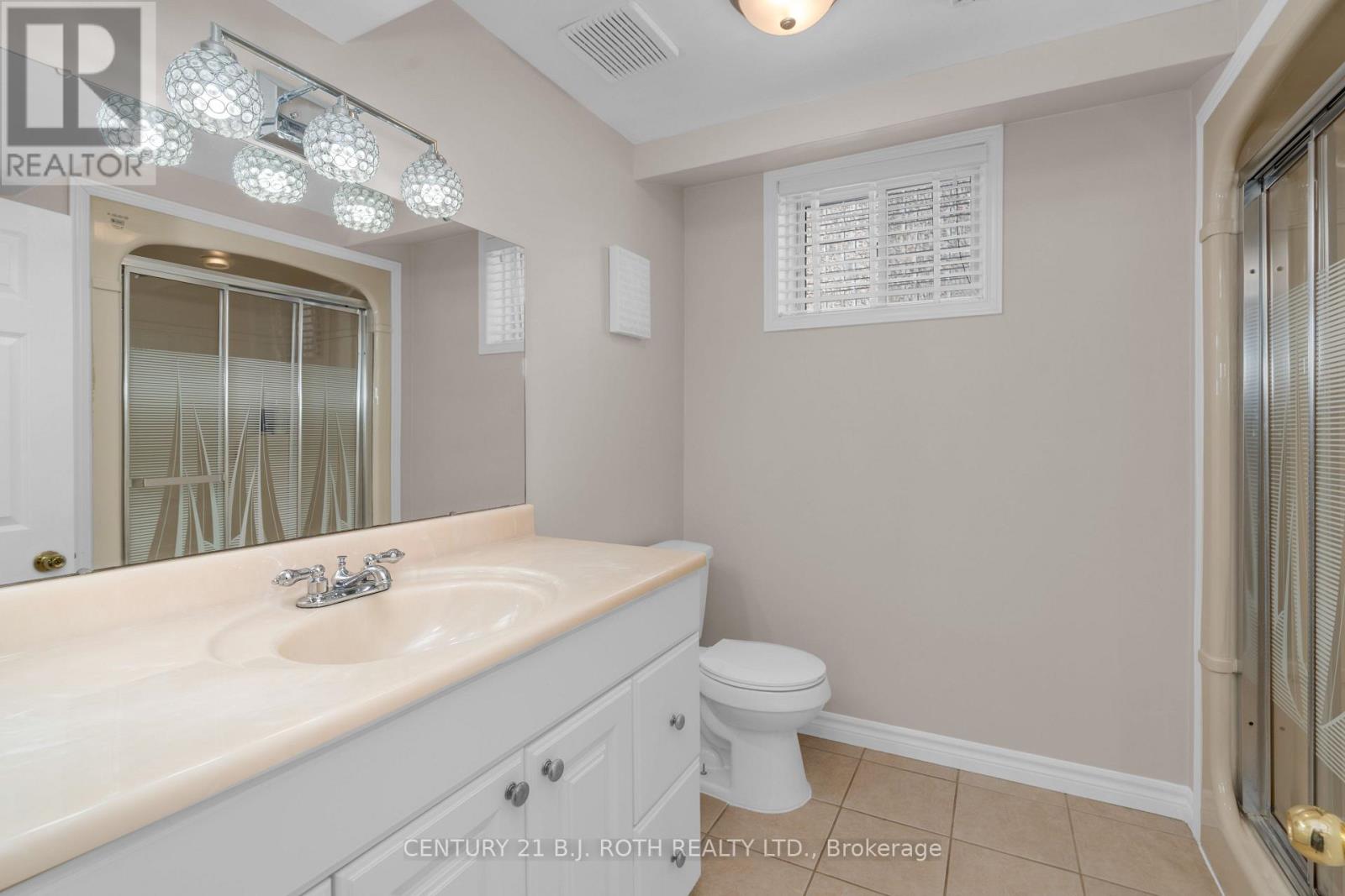 63 Kenwell Crescent, Barrie (Holly), Ontario  L4N 0A3 - Photo 33 - S12850828