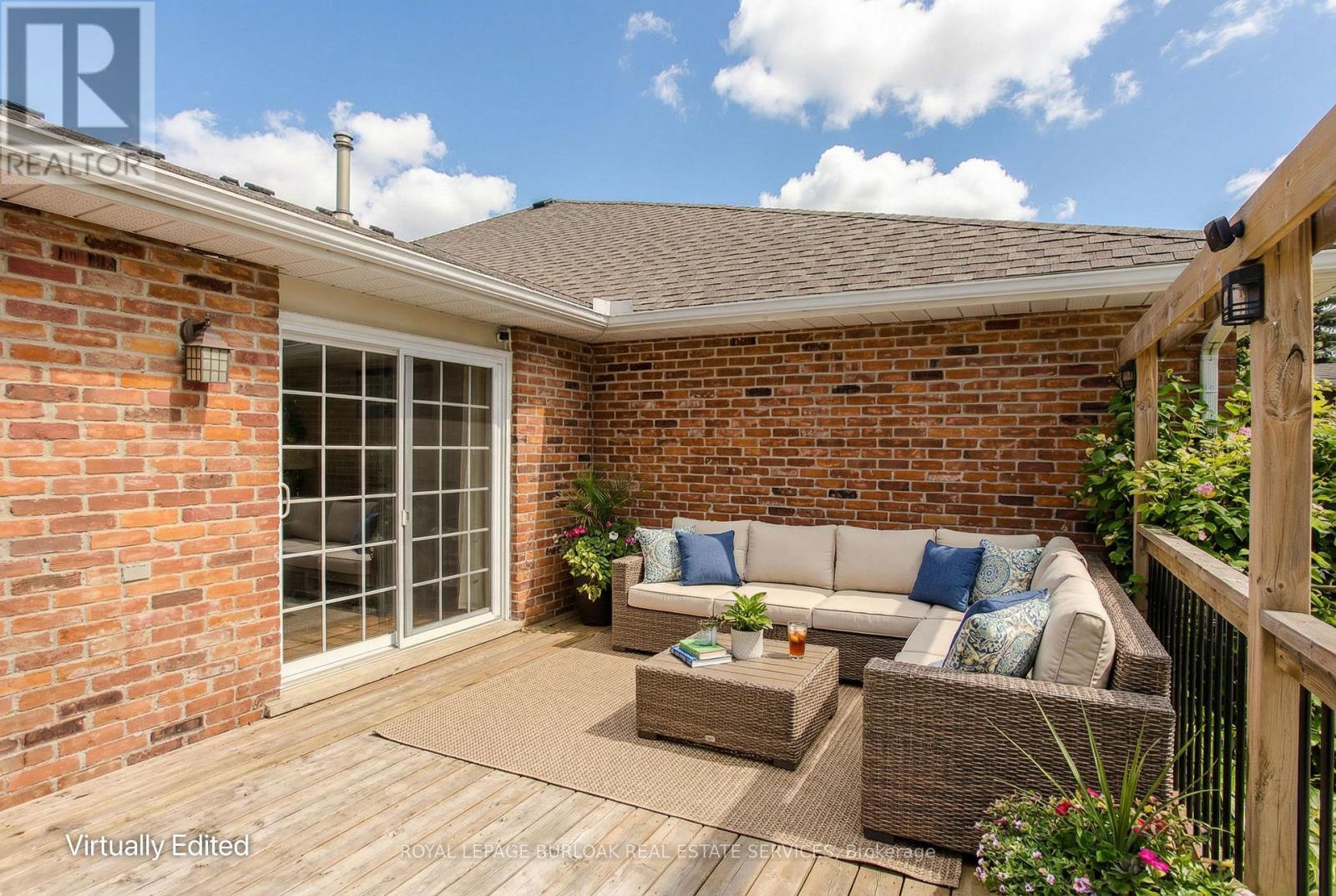 26 - 20 Meadowlands Boulevard, Hamilton, Ontario  L9K 1J5 - Photo 3 - X12835606