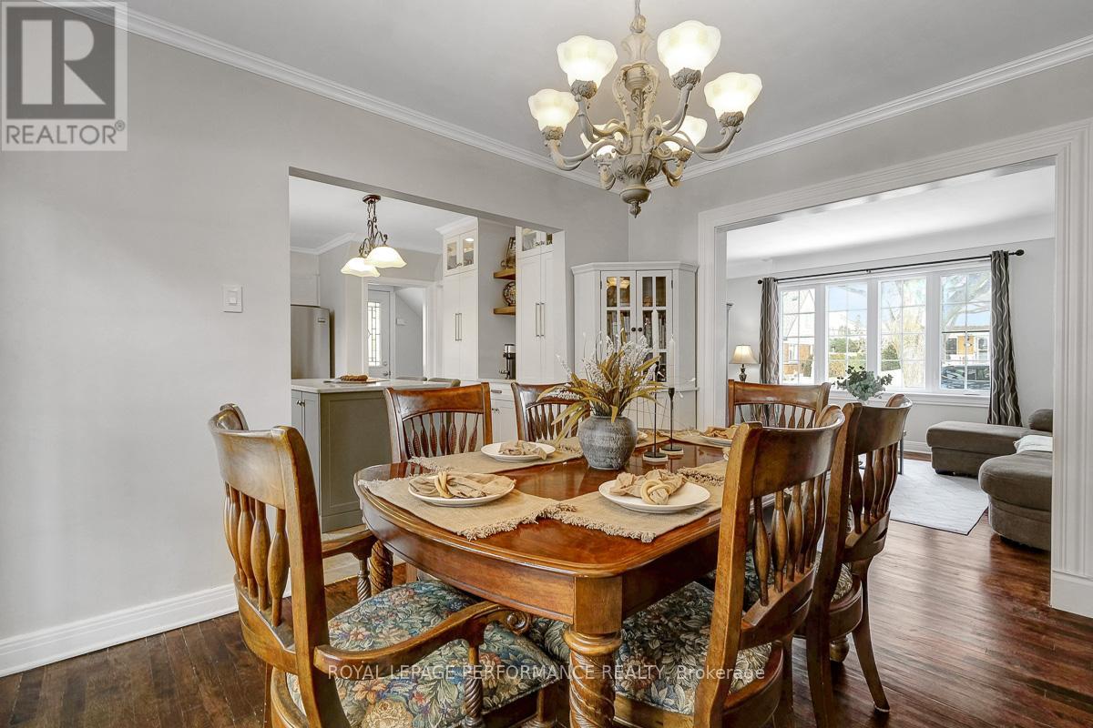 532 Alesther Street, Ottawa, Ontario  K1K 1J3 - Photo 11 - X12849414