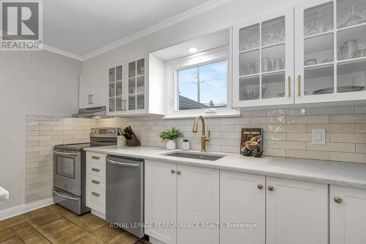 532 Alesther Street, Ottawa, Ontario  K1K 1J3 - Photo 7 - X12849414