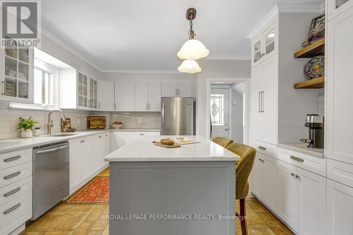 532 Alesther Street, Ottawa, Ontario  K1K 1J3 - Photo 8 - X12849414