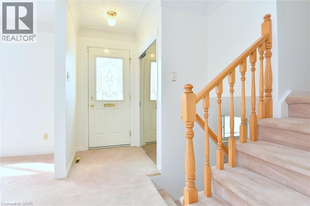 4 Bermuda Court, Hamilton, Ontario  L9C 2J8 - Photo 6 - 40810009