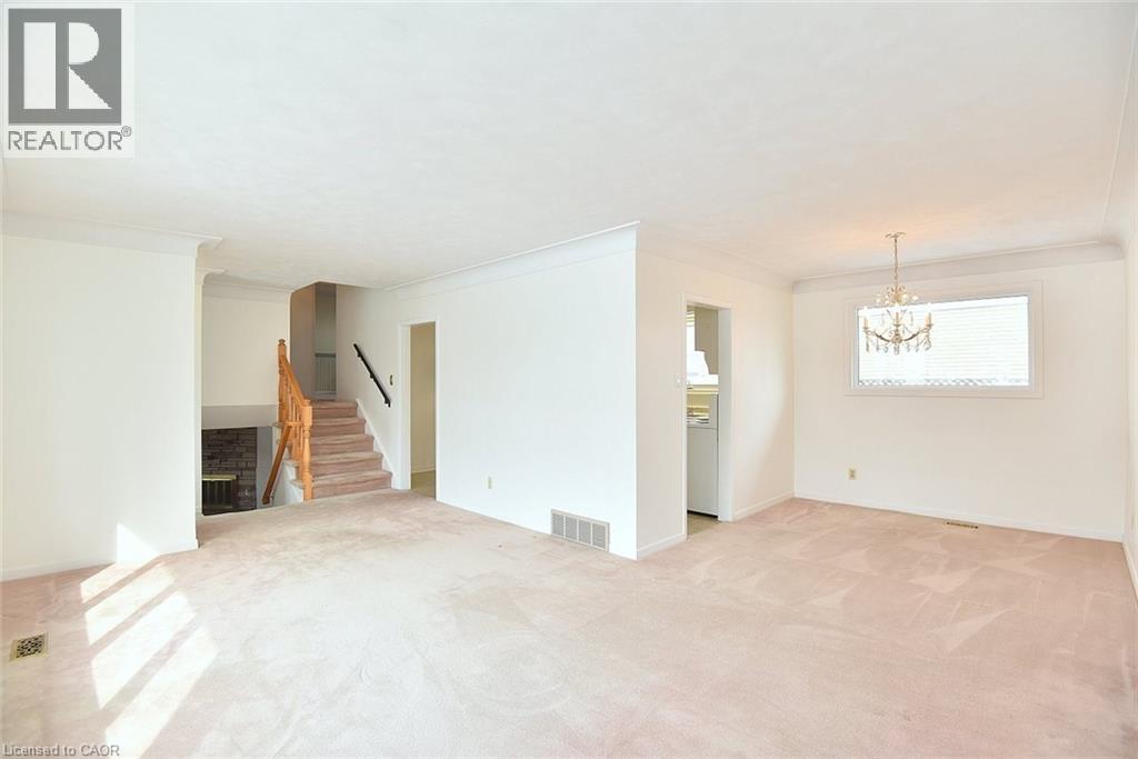 4 Bermuda Court, Hamilton, Ontario  L9C 2J8 - Photo 7 - 40810009