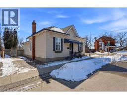 17 HELEN Street, Paris, Ontario