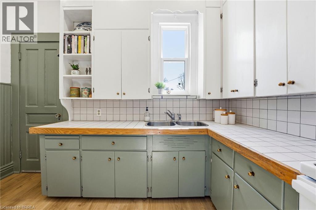 17 Helen Street, Paris, Ontario  N3L 1P1 - Photo 14 - 40807624