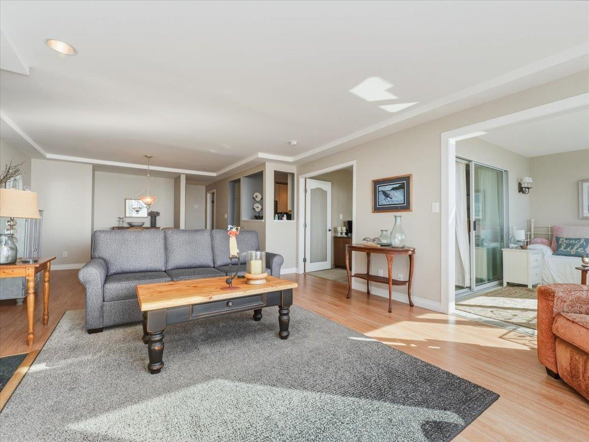 303 15165 Marine Drive, White Rock, British Columbia  V4B 1C5 - Photo 6 - R3095871