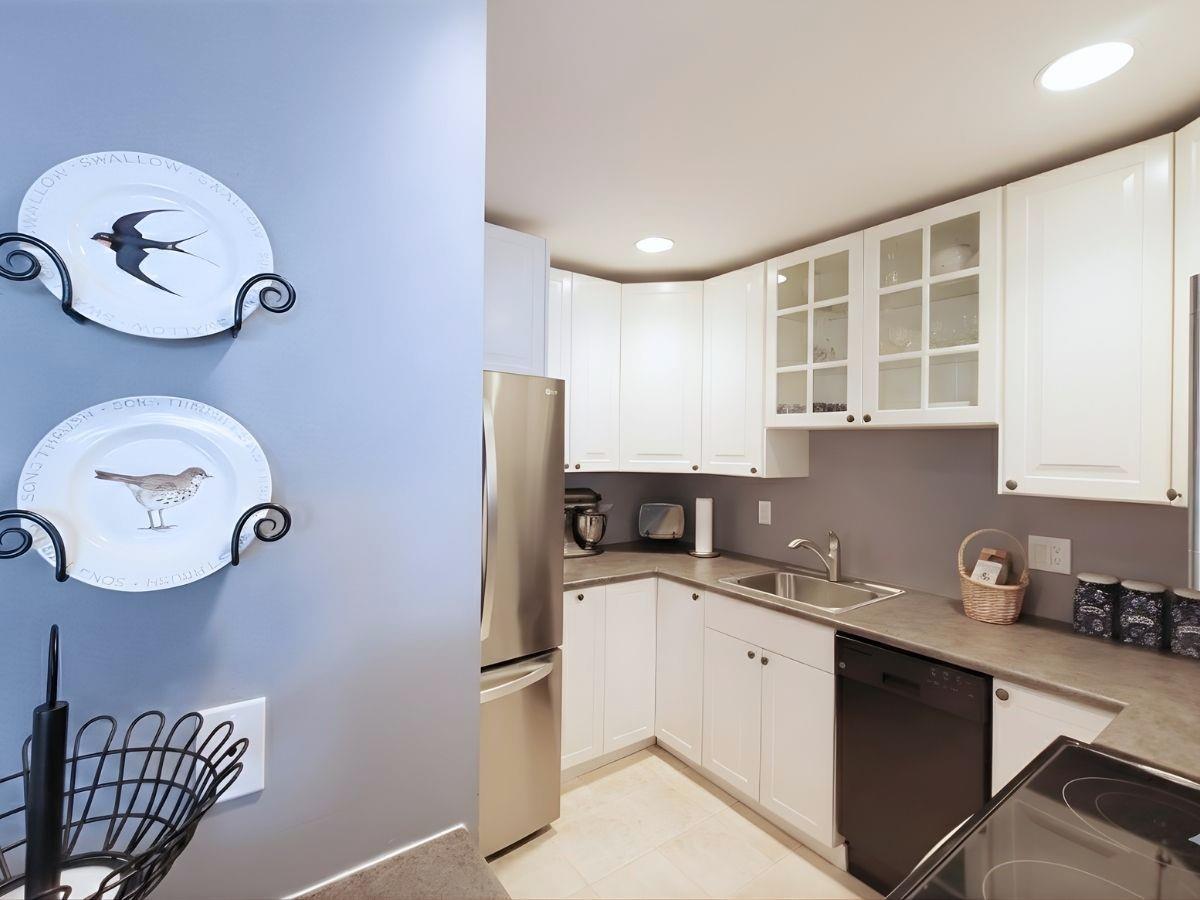 303 15165 Marine Drive, White Rock, British Columbia  V4B 1C5 - Photo 8 - R3095871