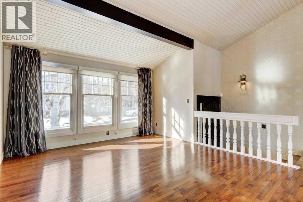 20 Strathlorne Crescent Sw, Calgary, Alberta  T3H 1M8 - Photo 5 - A2290327