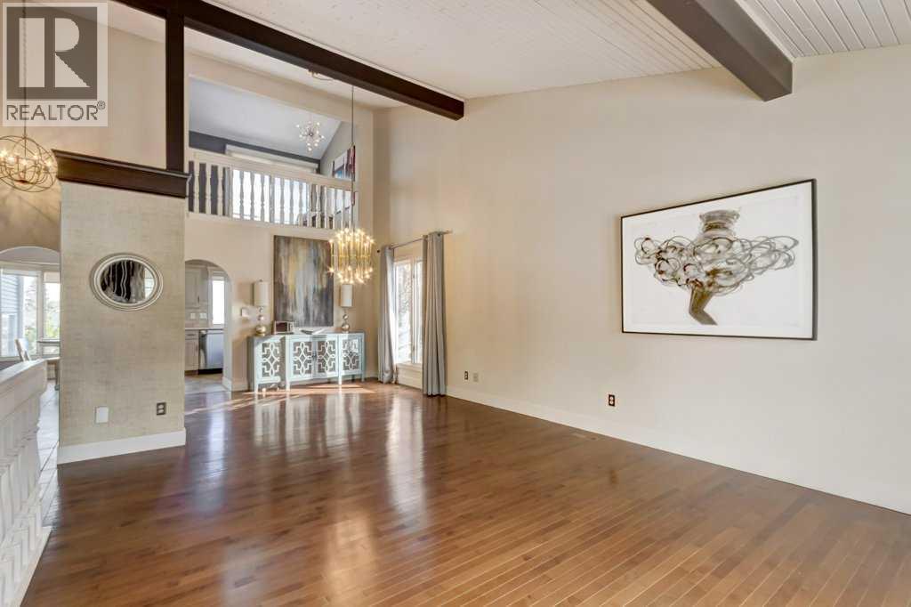 20 Strathlorne Crescent Sw, Calgary, Alberta  T3H 1M8 - Photo 6 - A2290327