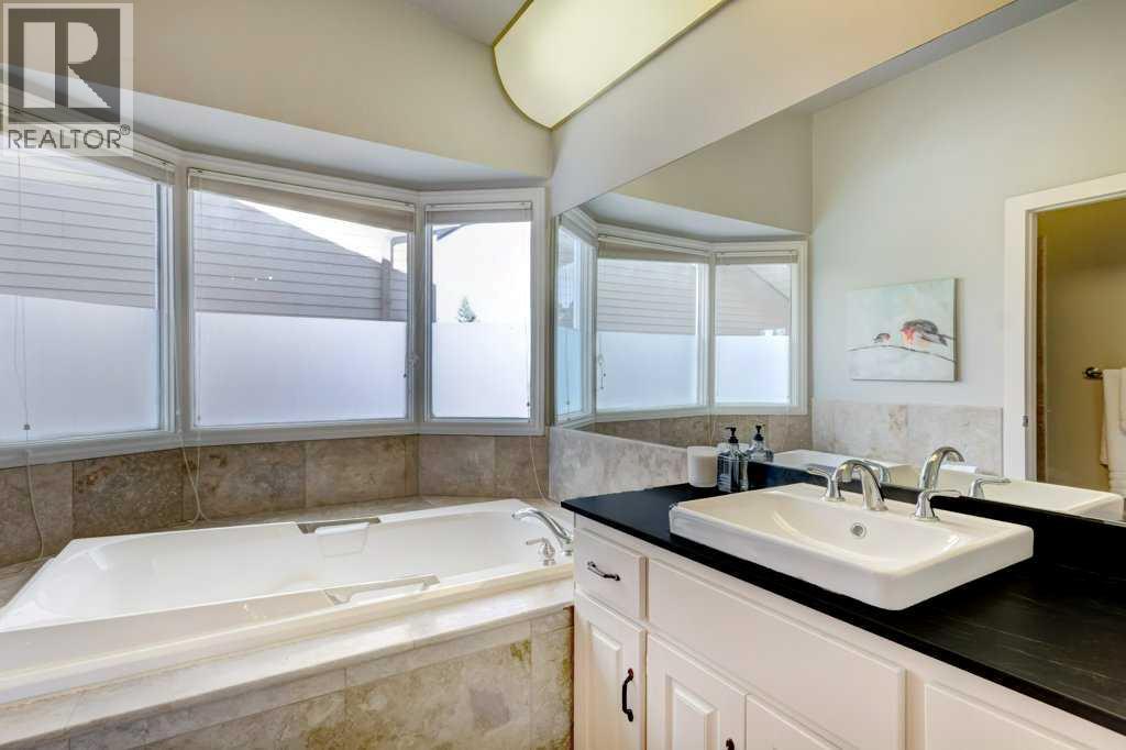 20 Strathlorne Crescent Sw, Calgary, Alberta  T3H 1M8 - Photo 22 - A2290327