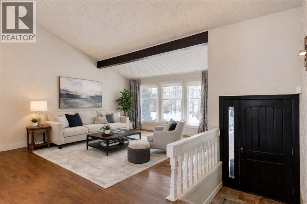 20 Strathlorne Crescent Sw, Calgary, Alberta  T3H 1M8 - Photo 3 - A2290327