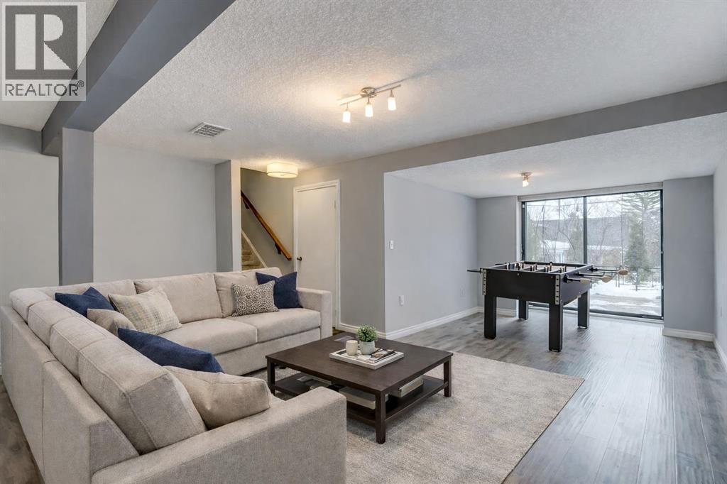 20 Strathlorne Crescent Sw, Calgary, Alberta  T3H 1M8 - Photo 30 - A2290327