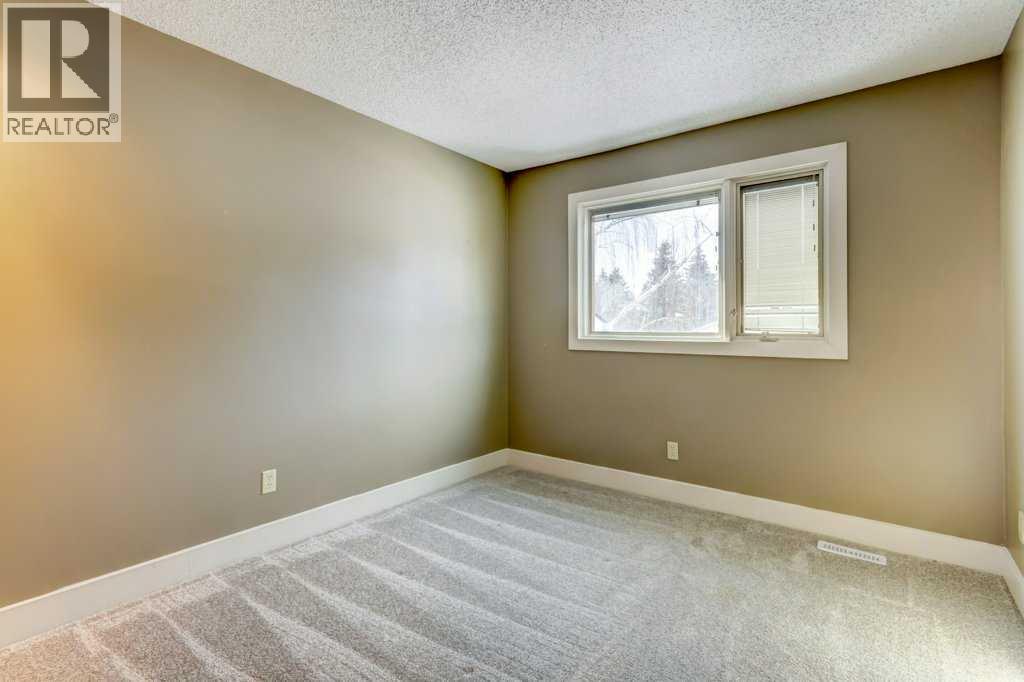 20 Strathlorne Crescent Sw, Calgary, Alberta  T3H 1M8 - Photo 28 - A2290327
