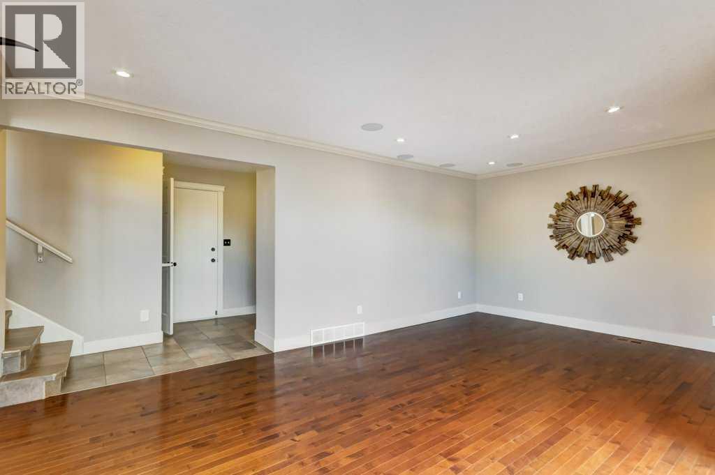 20 Strathlorne Crescent Sw, Calgary, Alberta  T3H 1M8 - Photo 16 - A2290327