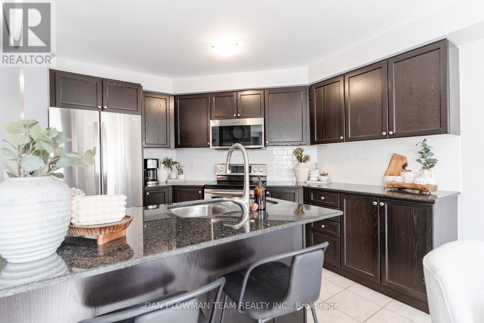 87 Sidney Rundle Avenue, Clarington, Ontario  L1C 0N9 - Photo 9 - E12851194