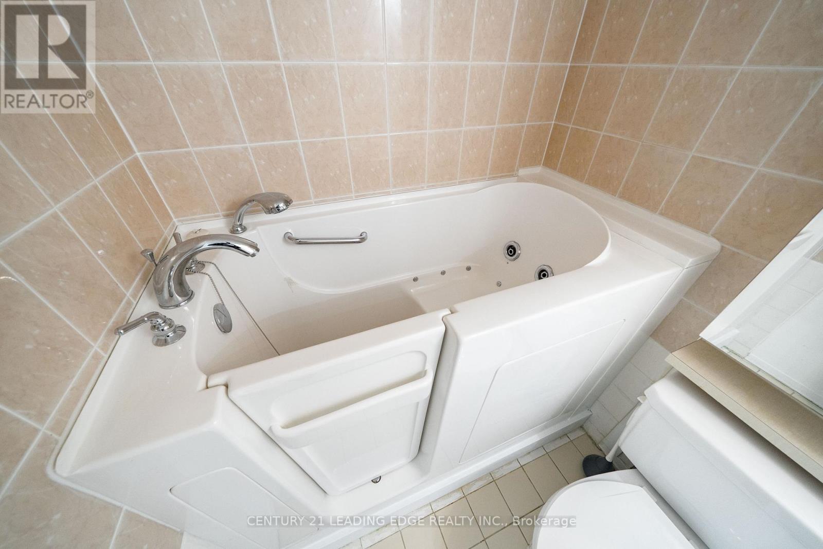 2310 - 1470 Midland Avenue, Toronto, Ontario  M1P 4Z4 - Photo 16 - E12851266