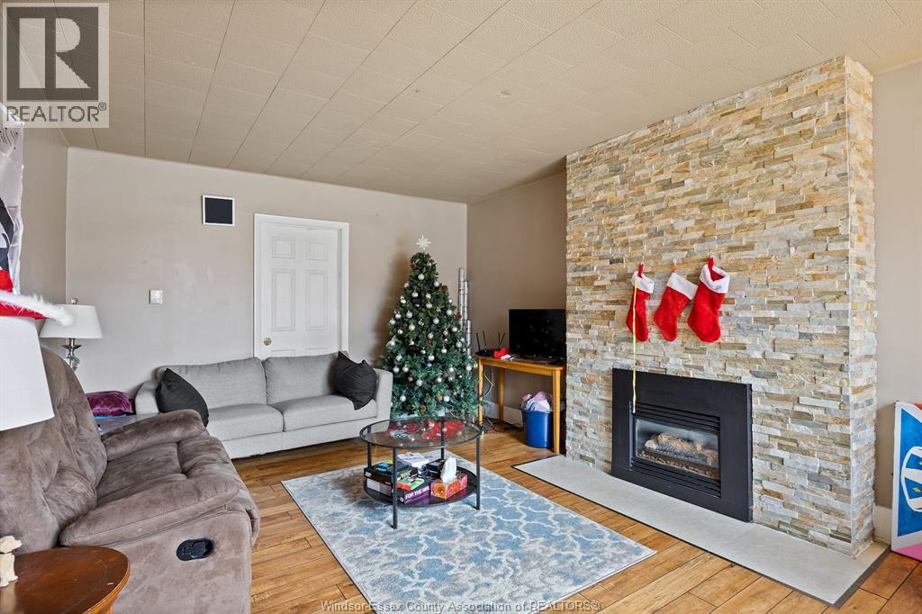 568 Askin, Windsor, Ontario  N9B 2X4 - Photo 2 - 26004588