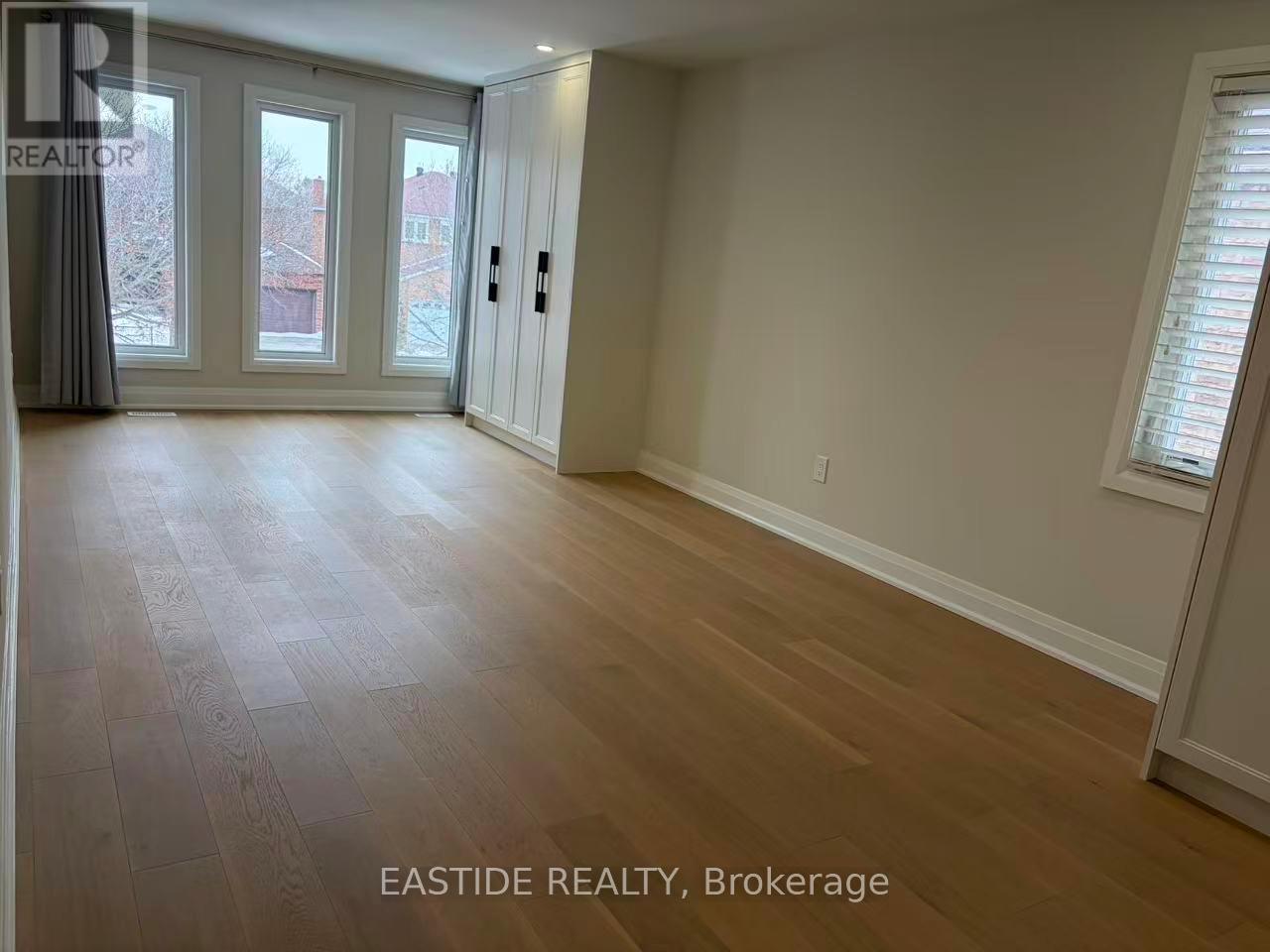 39 Coppard Avenue, Markham, Ontario  L3S 2L4 - Photo 12 - N12851146