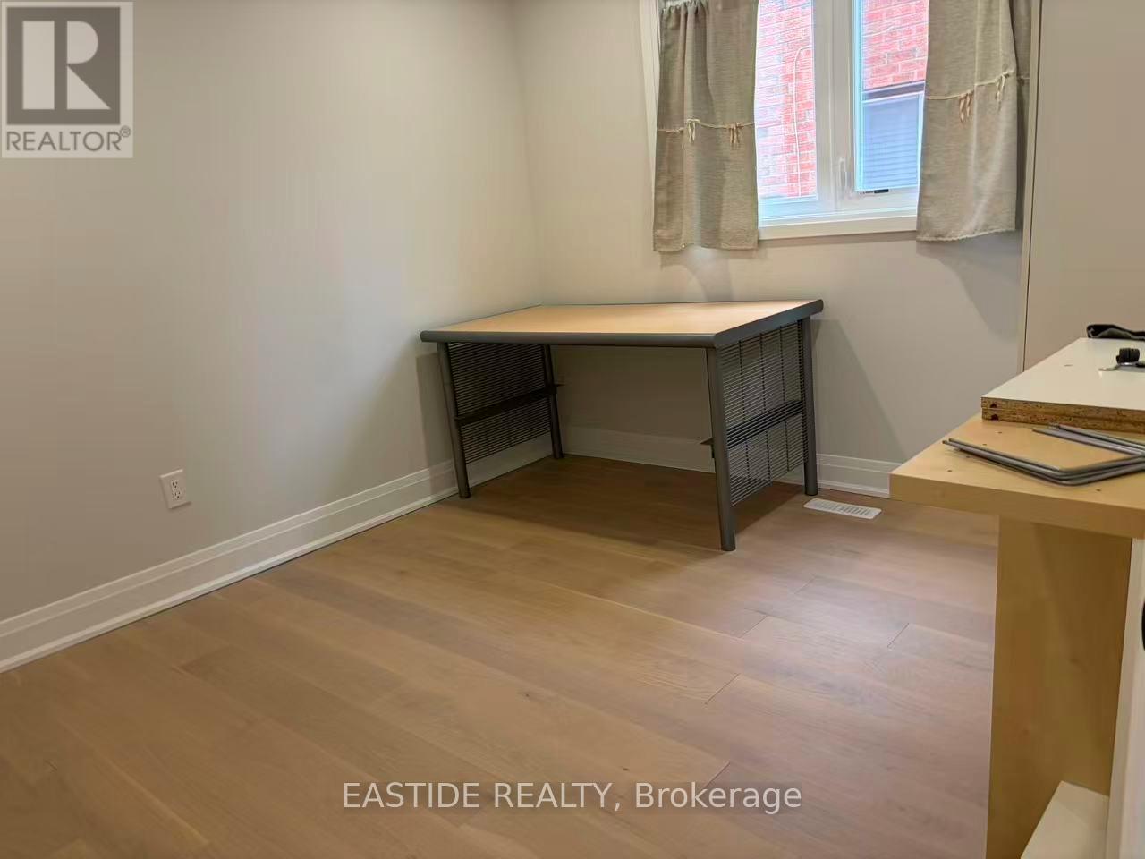 39 Coppard Avenue, Markham, Ontario  L3S 2L4 - Photo 9 - N12851146