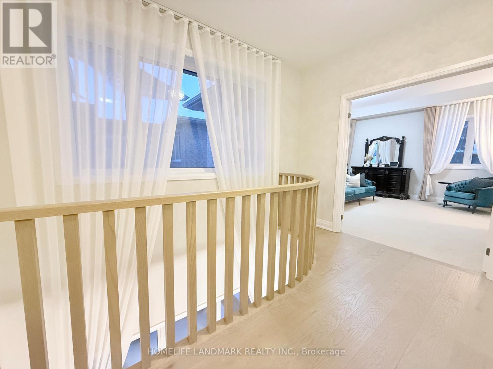 37 Wallace Merchant Court, Aurora, Ontario  L4A 4A5 - Photo 18 - N12851300