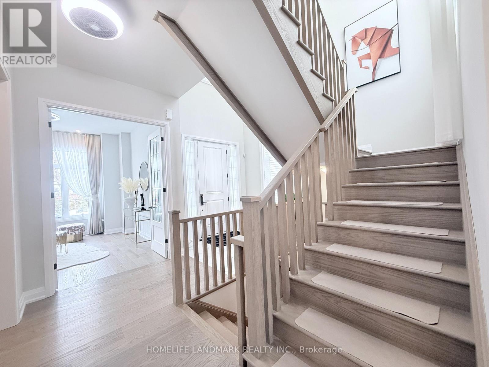 37 Wallace Merchant Court, Aurora, Ontario  L4A 4A5 - Photo 5 - N12851300