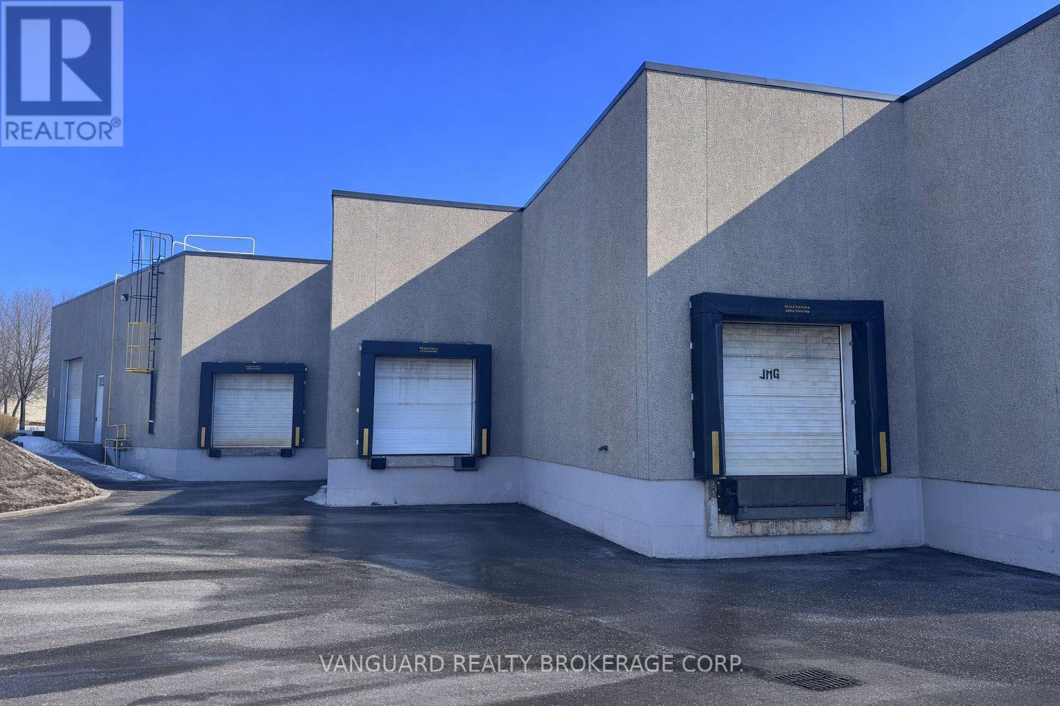 2 - 525 Rowntree Dairy Road, Vaughan, Ontario  L4L 7K6 - Photo 2 - N12851304