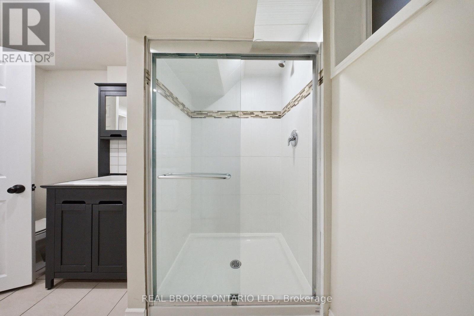 15 Christie Crescent, Barrie (Letitia Heights), Ontario  L4N 4V2 - Photo 22 - S12851214