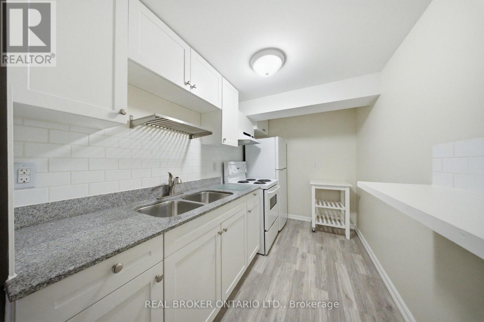 15 Christie Crescent, Barrie (Letitia Heights), Ontario  L4N 4V2 - Photo 23 - S12851214