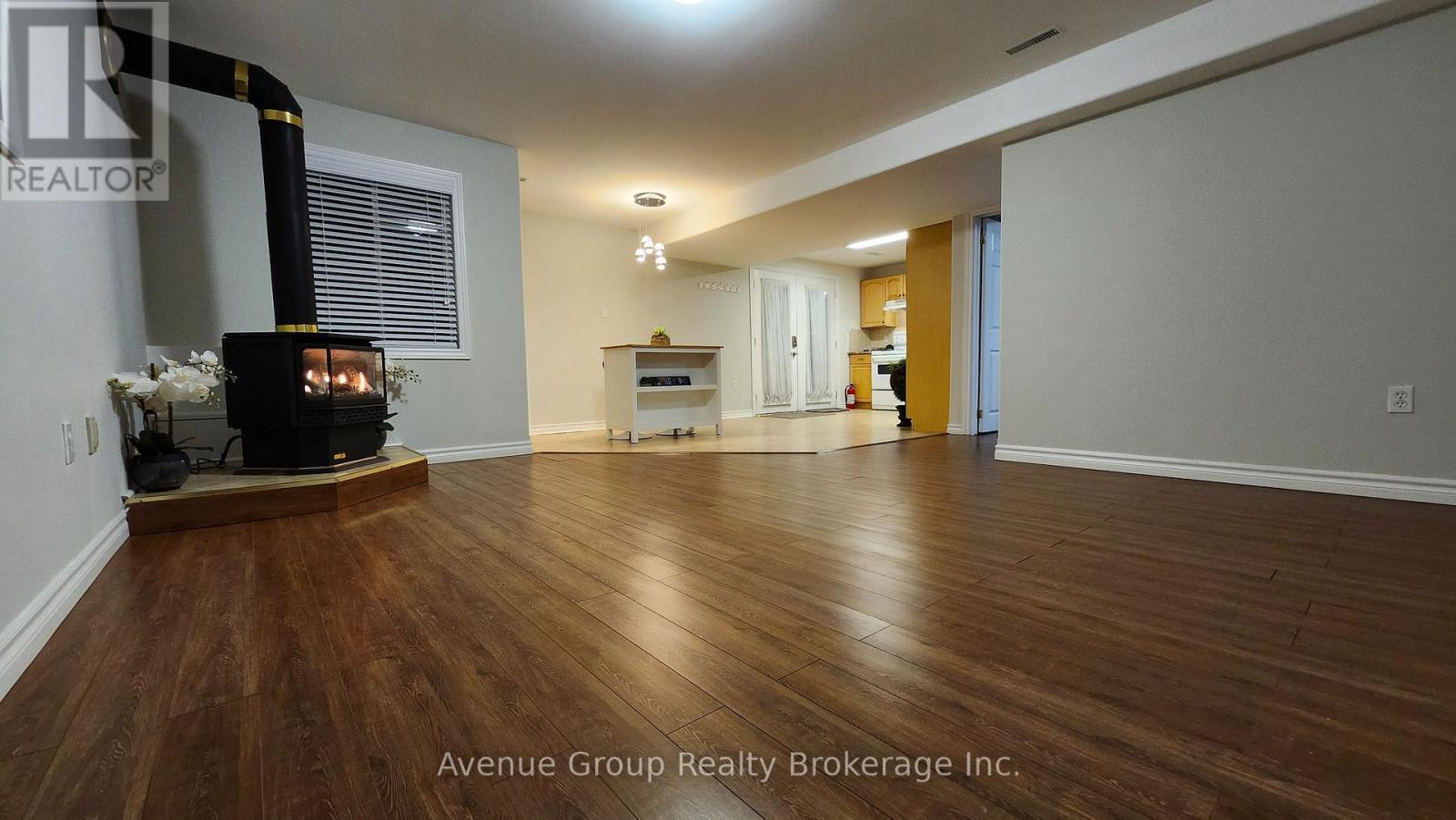 Lower - 124 Brown Wood Drive, Barrie, Ontario  L4M 6M8 - Photo 3 - S12851252