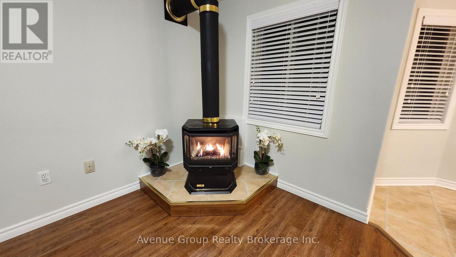 Lower - 124 Brown Wood Drive, Barrie, Ontario  L4M 6M8 - Photo 4 - S12851252